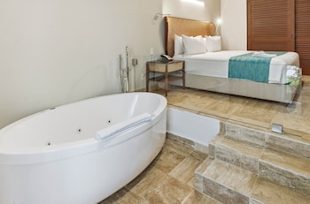 Family Studio Suite, Ocean View