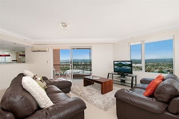 2 Bedroom Ocean View Apartment