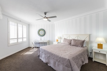 3 Bedroom Ocean View Premier Apartment