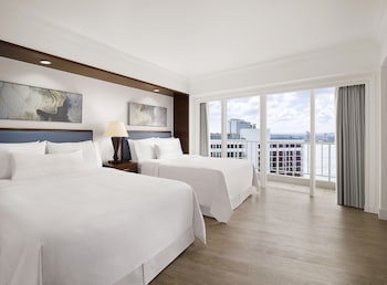 Executive Room, 1 Double Bed, Partial Ocean View (Executive Level)