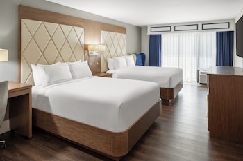 Room, 2 Queen Beds, Balcony
