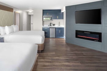 Studio, 2 Queen Beds, Fireplace