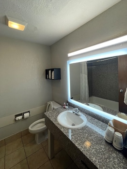 Studio Suite, 1 King Bed, Non Smoking