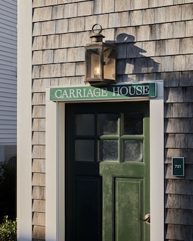 Studio Suite (Carriage House)