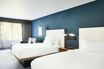 Room, Multiple Beds