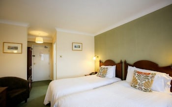 Superior Twin Room, Hill View
