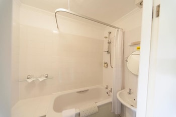 Classic Double Room, Garden View