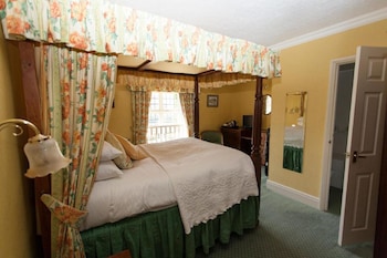 Classic Double Room, Garden View