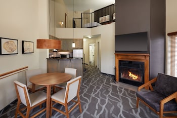 Suite, 2 Bedrooms, Fireplace