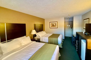 Room, 2 Queen Beds, Non Smoking, Balcony