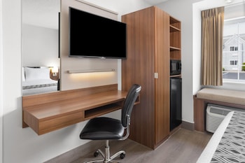 Superior Room, 1 Queen Bed (microwave & fridge included)