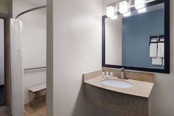 Room, 2 Queen Beds, Accessible, Non Smoking (Mobility/Hearing, Roll-In Shower)