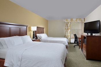 Room, 2 Queen Beds, Accessible (Mobility & Hearing, Roll-in Shower)