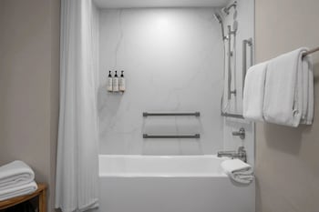 Accessible King Room