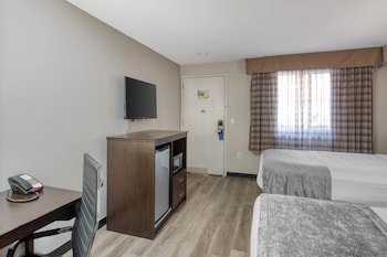 Standard Room, 2 Queen Beds, Non Smoking