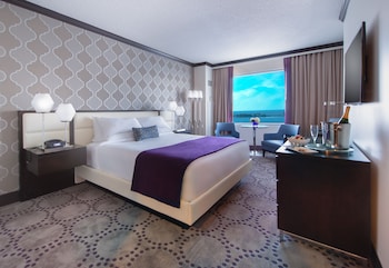 Deluxe Room, 1 King Bed, Non Smoking