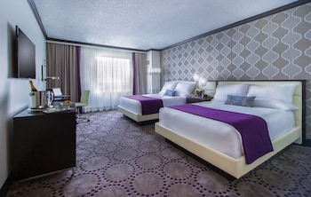 Deluxe Room, 2 Queen Beds, Non Smoking