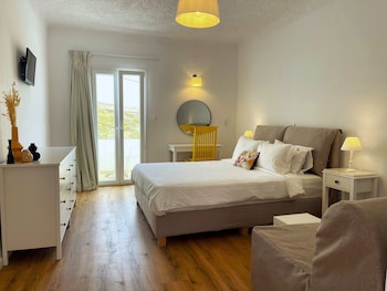 Room (Pool & Sea View)