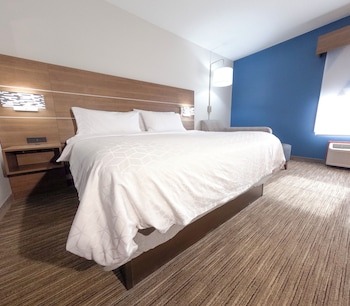 Standard Room, 1 King Bed (Leisure)
