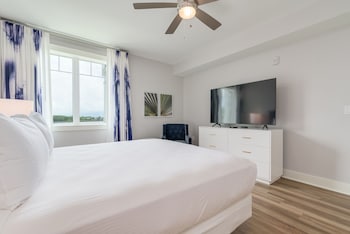 Osprey Pointe 2 Bedroom Pool View
