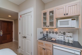 Village of Baytowne Wharf Studio