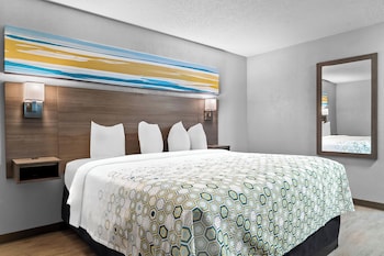 Studio, 1 King Bed, Non Smoking