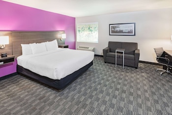 Deluxe Room, 1 King Bed, Non Smoking (Deluxe Executive Room)