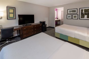 Deluxe Room, 2 Double Beds, Non Smoking