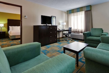 Suite, 1 King Bed, Non Smoking, City View