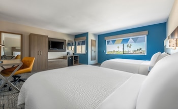 Standard Room, 2 Queen Beds, Accessible (Communications, Mobility, Access Tub)