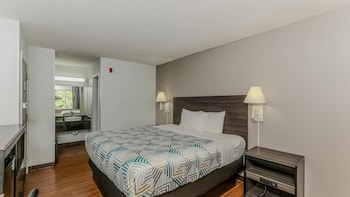 Standard Room, 1 King Bed, Smoking