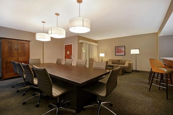 Executive Suite, 1 King Bed with Sofa bed, Microwave