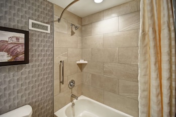 Premium Suite, 2 Queen Beds, Corner