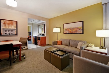Suite, Multiple Beds, Microwave