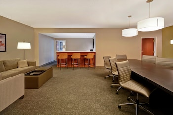 Executive Suite, 1 King Bed with Sofa bed, Microwave