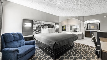 Deluxe Suite, 1 King Bed, Non Smoking