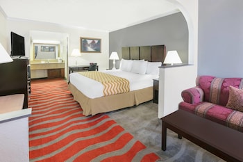 Suite, 1 King Bed, Non Smoking
