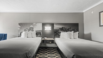 Room, 2 Queen Beds, Non Smoking
