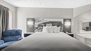 Deluxe Suite, 1 King Bed, Non Smoking