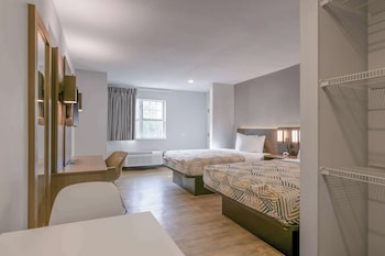 Standard Room, 2 Queen Beds, Non Smoking, Kitchenette
