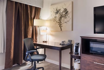 Standard Room, Multiple Beds, Non Smoking, Refrigerator & Microwave (with Sofabed)