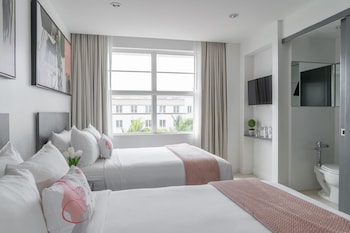 Pool View Room - 2 Double Beds