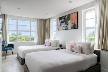 Oceanfront Room - 2 Double Beds