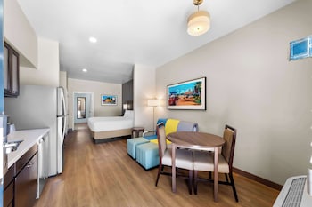 Suite, 1 King Bed, Accessible, Kitchenette (with Sofabed)