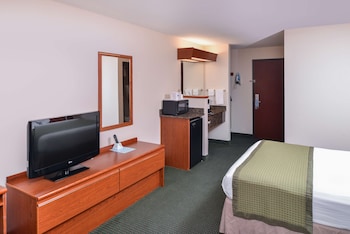 Room, 1 Queen Bed, Non Smoking (Pet-Friendly)