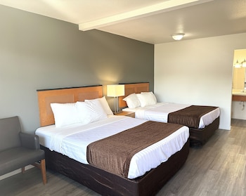 Room, 2 Queen Beds, Non Smoking
