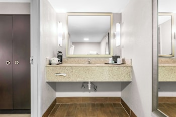 Standard Room, 1 King Bed, Non Smoking, Refrigerator & Microwave