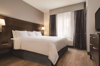 Premium Suite, 1 King Bed, Non Smoking