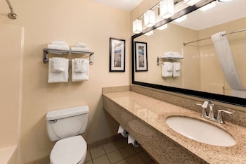 Suite, 2 Queen Beds, Non Smoking