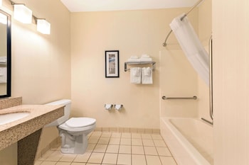 Suite, Multiple Beds, Accessible, Non Smoking